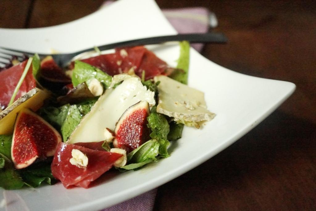 salade figues bresaola fromage toque et tablier