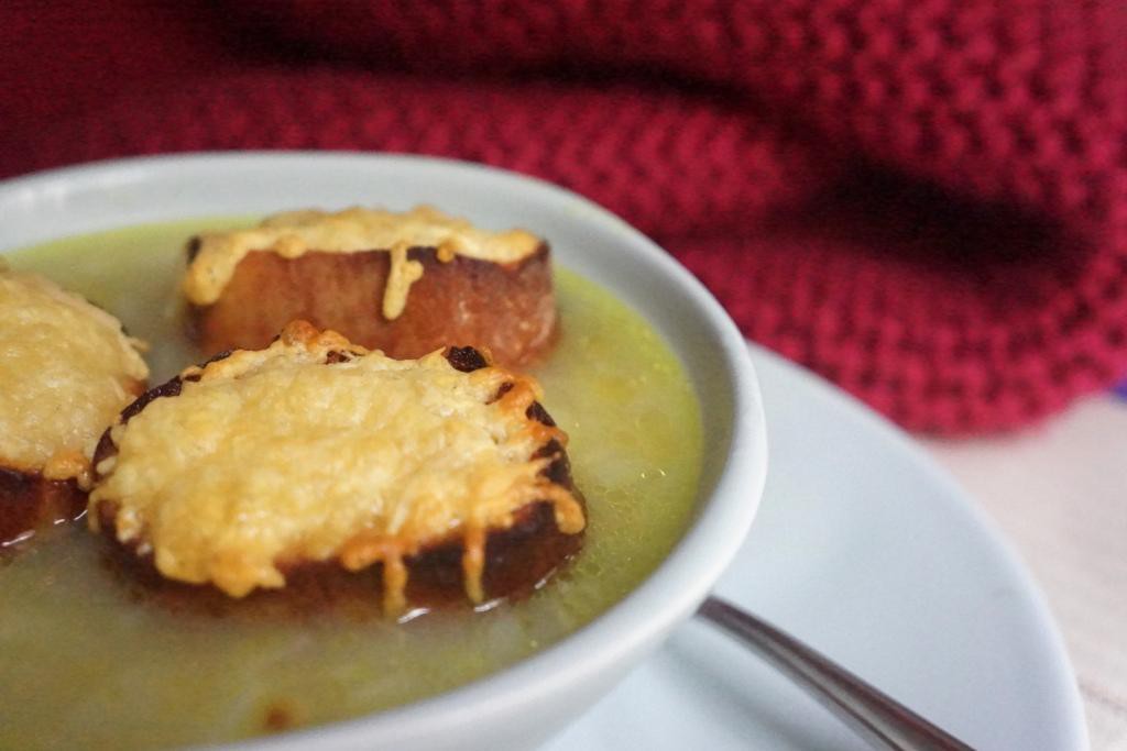 soupe a l'oignon gratinée