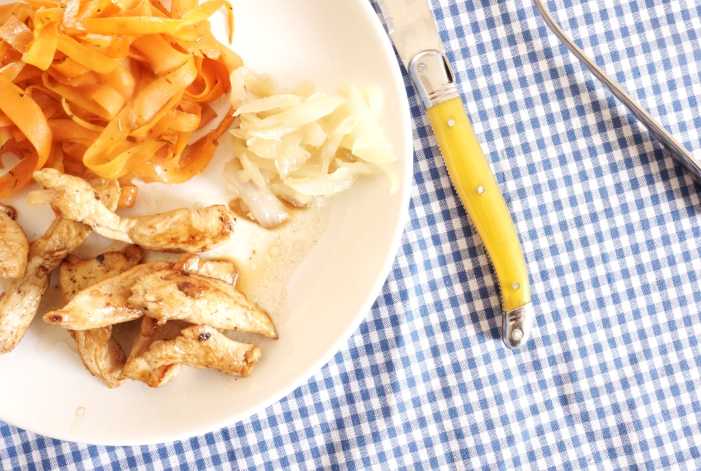 aiguillettes poulet tagliatelles carottes toque et tablier