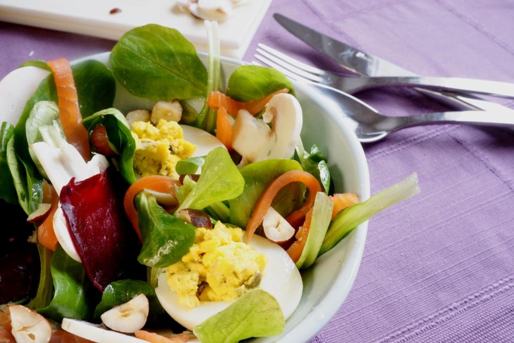 salade de mache poisson fume betterave toque et tablier