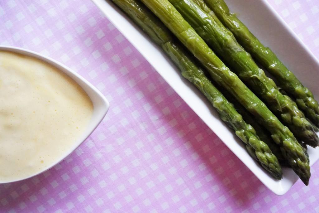 asperges sauce mousseline