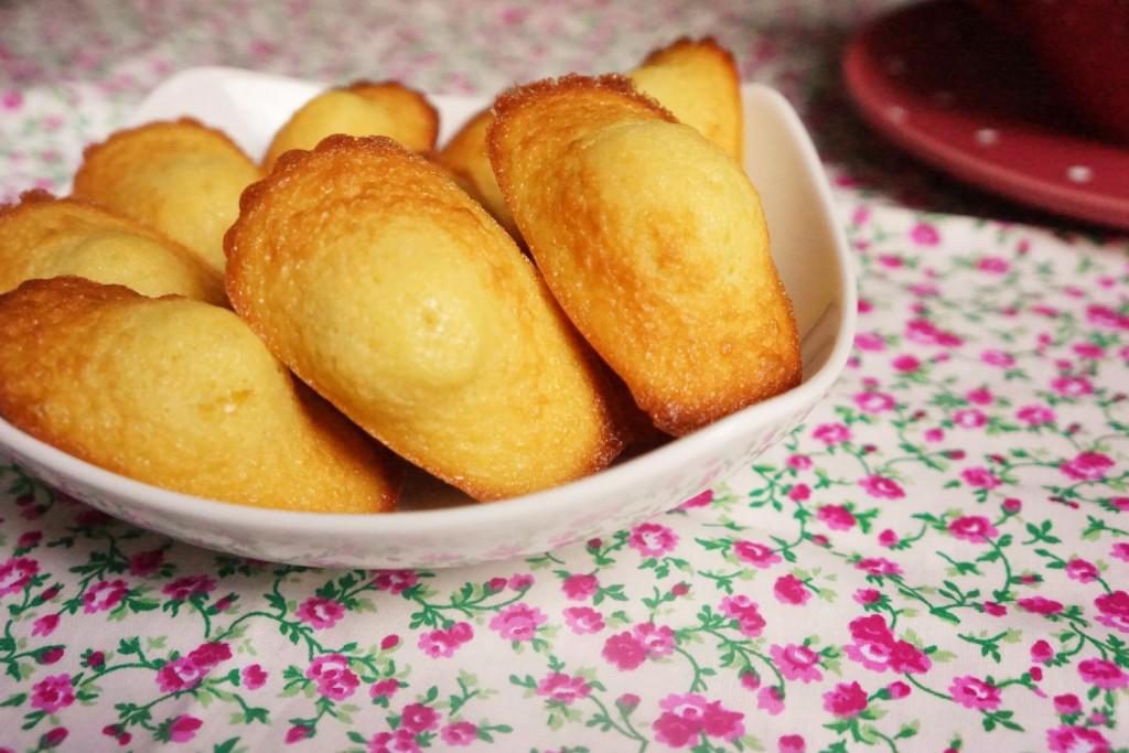 madeleines bosse toque et tablier