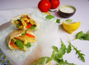 pita de poulet au curry toque et tablier