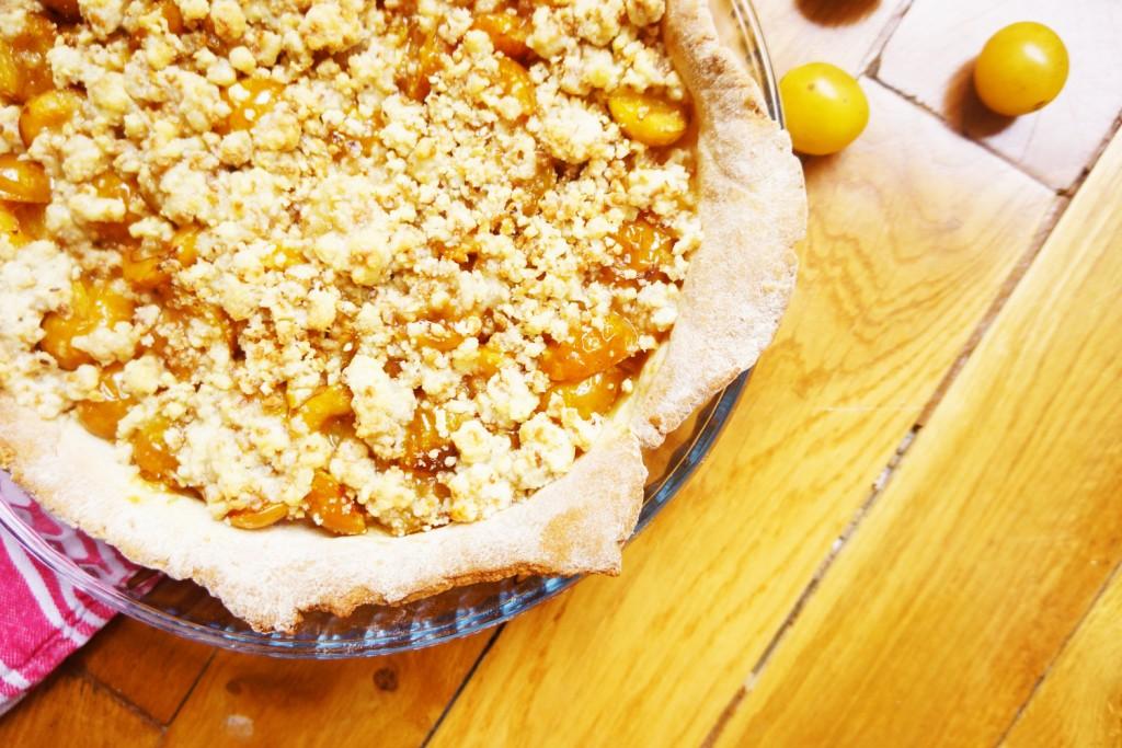 tarte mirabelle streusel praliné toque et tablier.