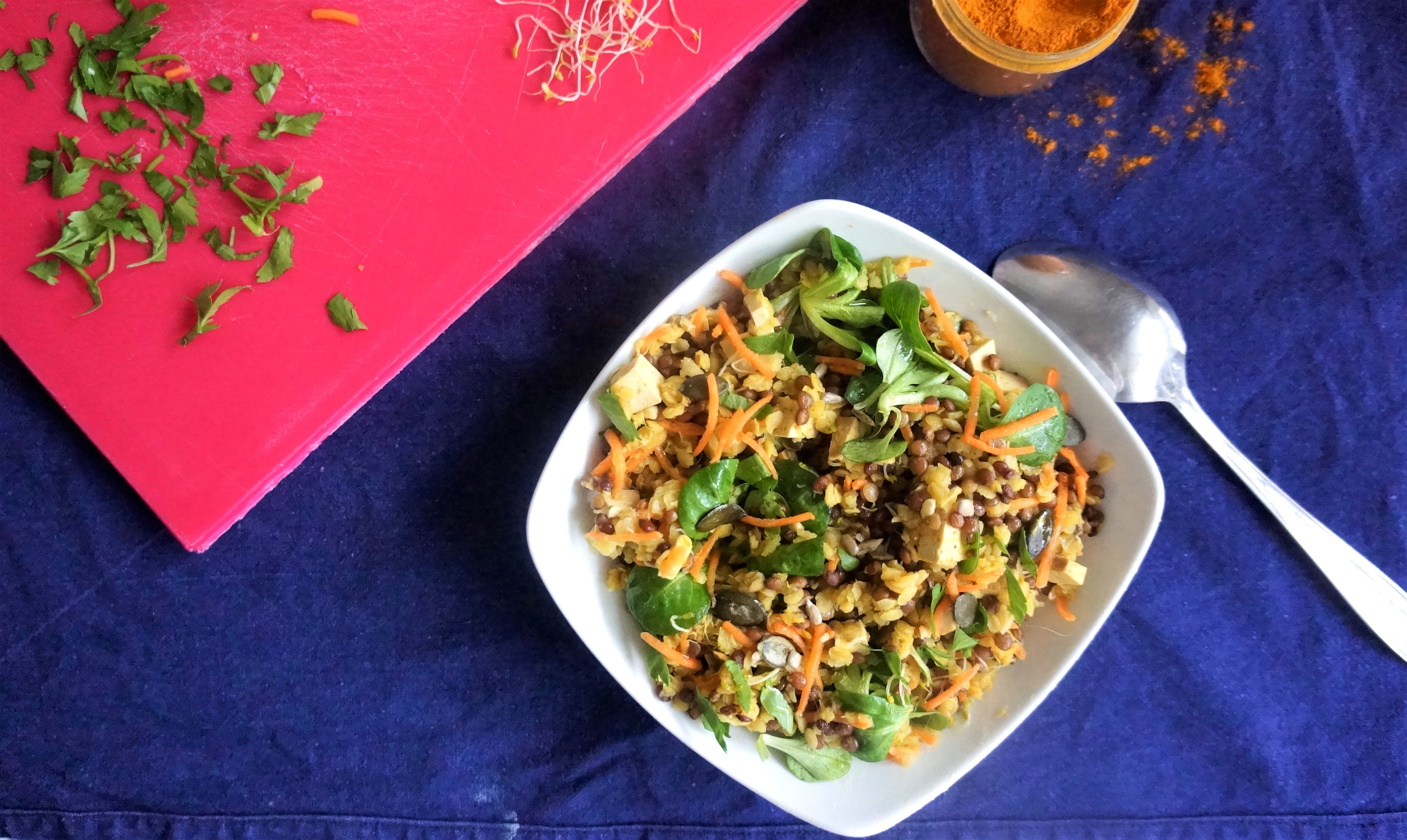 salade tiede aux 2 lentilles et tofu fumé toque et tablier