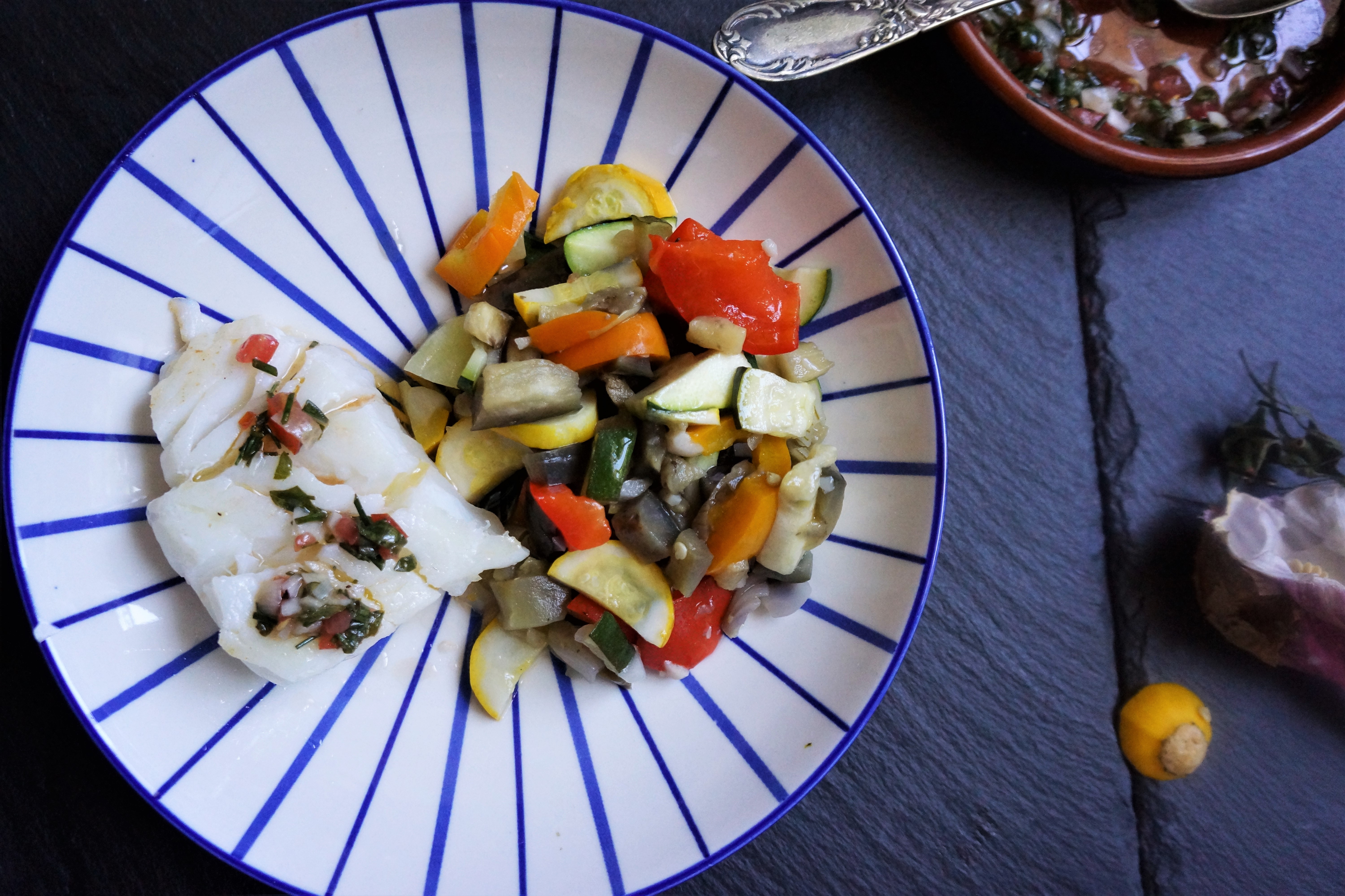 dos cabillaud sauce vierge ratatouille toque et tablier