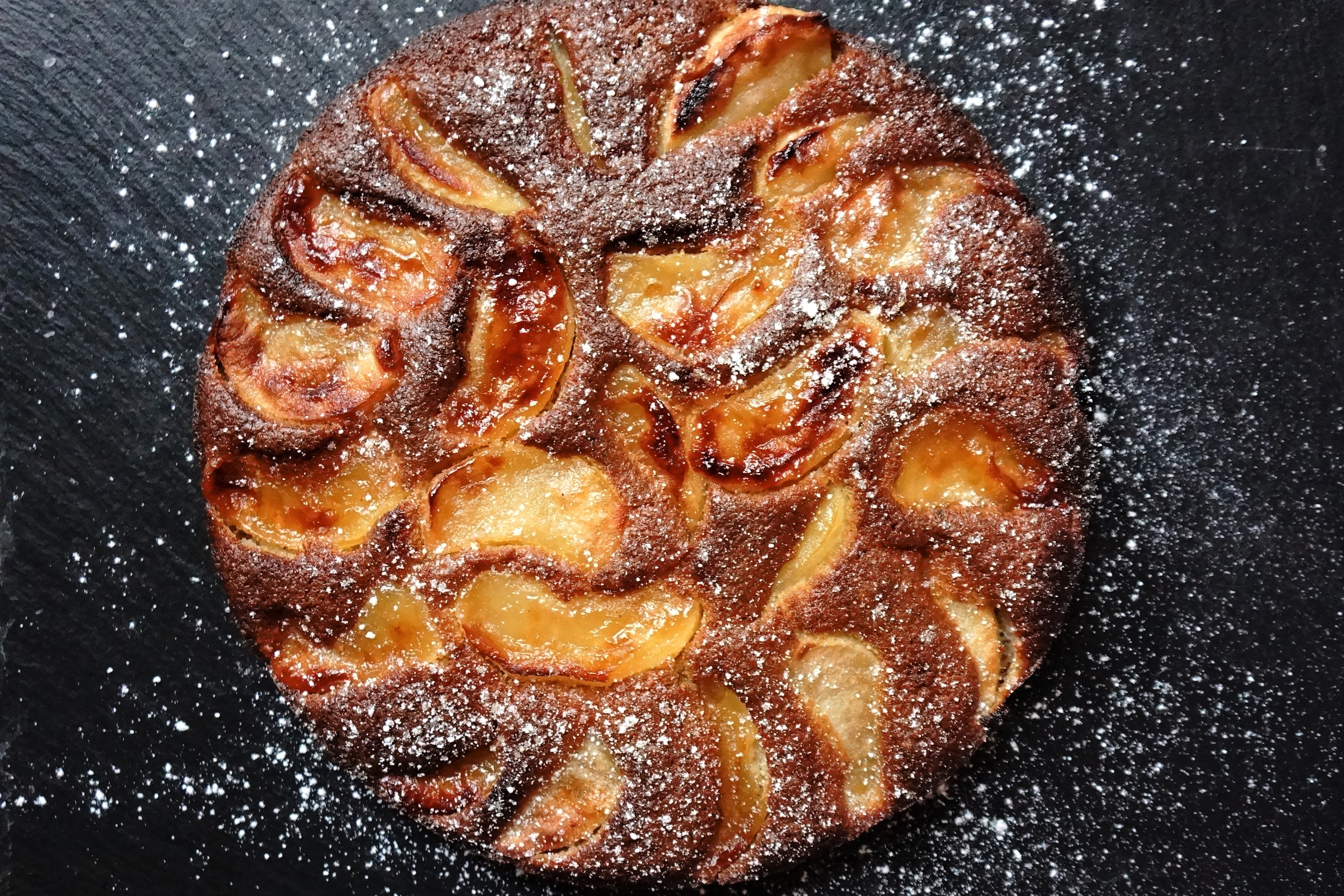 gateau à la vanille et aux pommes croustillant toque et tablier