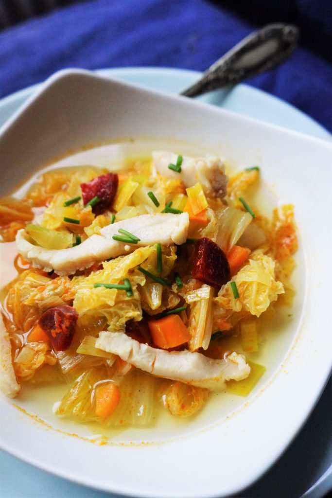 bouillon legumes poisson toque et tablier.